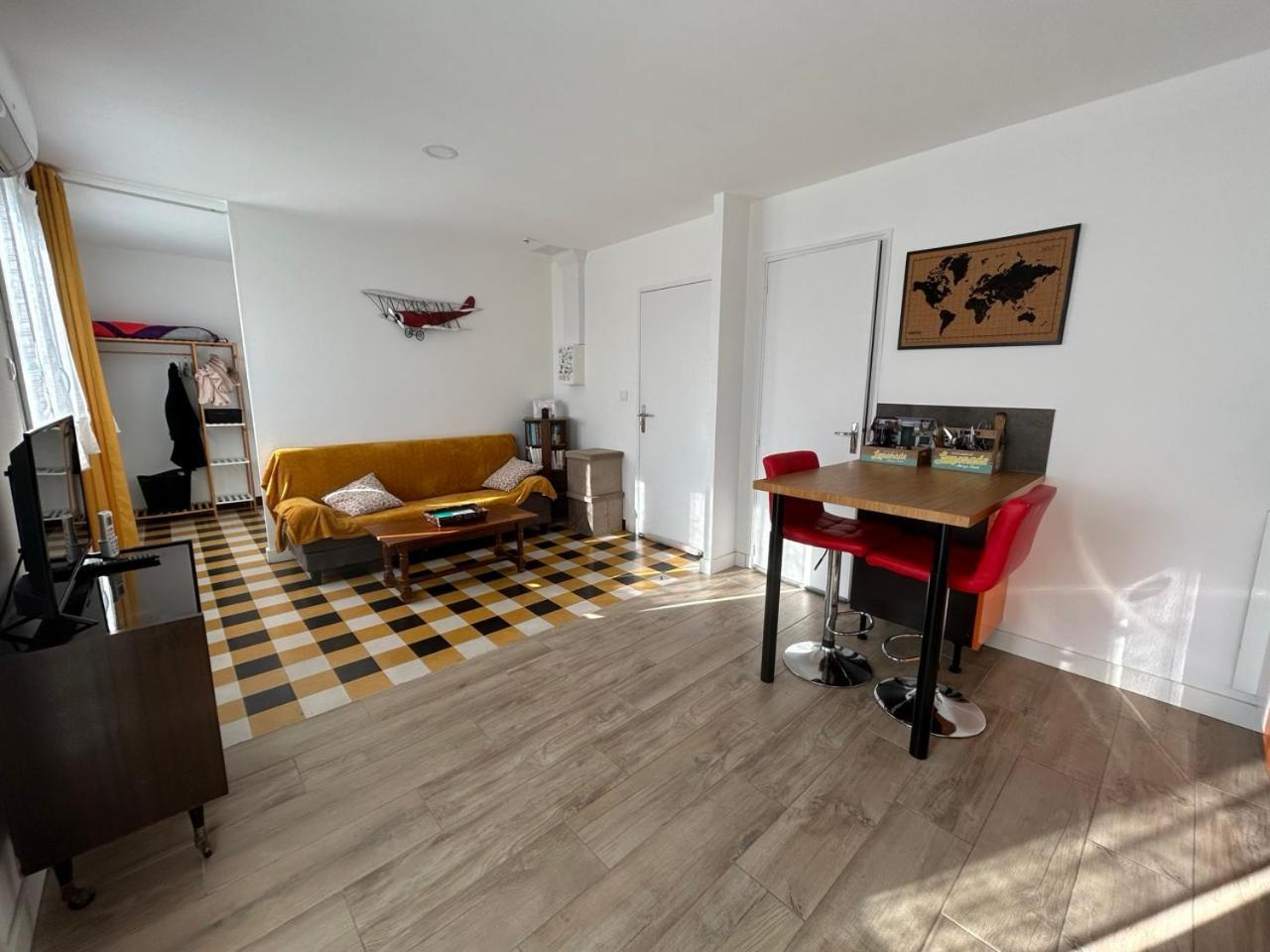 Appartement Les Voyages De Romane Narbona Zewnętrze zdjęcie